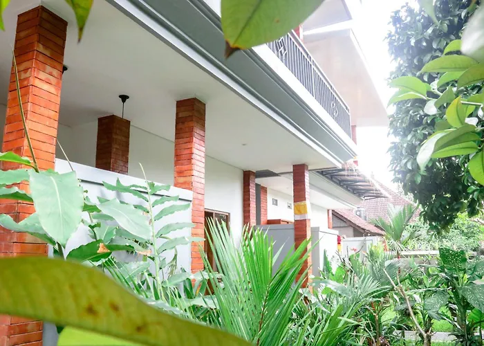 ゲストハウス Taman Cahaya